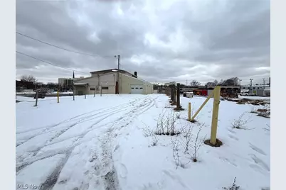 816 Cleveland Avenue NW, Canton, OH 44702 - Photo 7