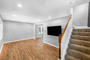 584 Evans Ave, Akron, OH 44310 - Photo 9