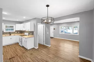 584 Evans Ave, Akron, OH 44310 - Photo 13