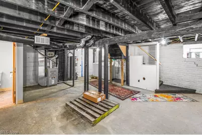 584 Evans Avenue, Akron, OH 44310 - Photo 29