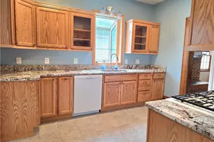 920 32nd St, Parkersburg, WV 26104 - Photo 11