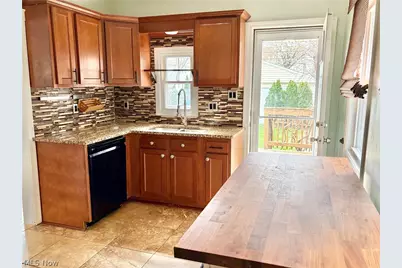 7909 Colgate Avenue, Loveland, OH 44102 - Photo 25