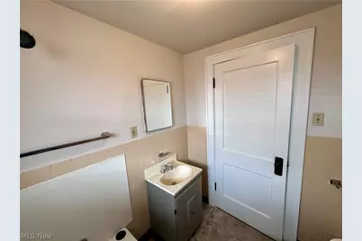 2052-2054 16th Street SW, Akron, OH 44314 - Photo 13