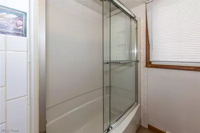 2360 Savoy Avenue, Akron, OH 44305 - Photo 23