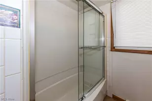 2360 Savoy Ave, Akron, OH 44305 - Photo 23