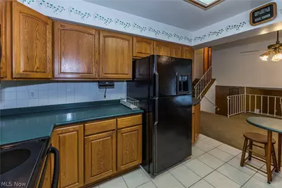 2360 Savoy Avenue, Akron, OH 44305 - Photo 9