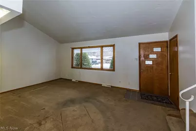 2360 Savoy Avenue, Akron, OH 44305 - Photo 5