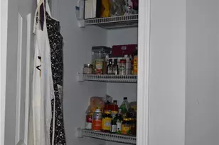 23004 Chandlers Ln, Olmsted Falls, OH 44138 - Photo 7