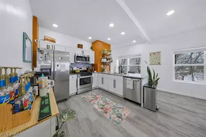 22711 Vera Street, Warrensville Heights, OH 44128 - Photo 9