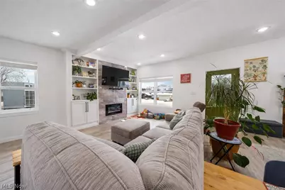 22711 Vera Street, Warrensville Heights, OH 44128 - Photo 13