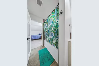 22711 Vera Street, Warrensville Heights, OH 44128 - Photo 29