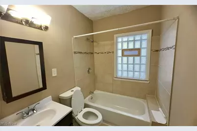 952 Oxford Road, Loveland, OH 44121 - Photo 9