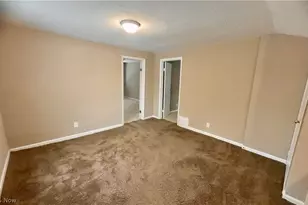 952 Oxford Rd, Cleveland Heights, OH 44121 - Photo 13