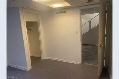 958 E Wilbeth Road #Lower, Akron, OH 44306 - Photo 17