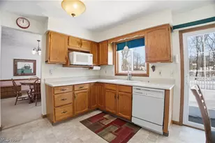 379 Wyndclift Pl, Austintown, OH 44515 - Photo 7