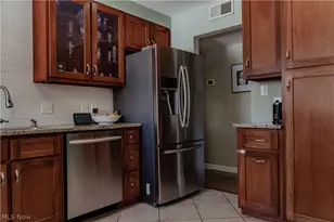 730 Hemlock Dr, Euclid, OH 44132 - Photo 11