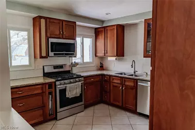 730 Hemlock Drive, Euclid, OH 44132 - Photo 9