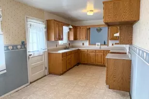 71571 Main St, St Clairsville, OH 43950 - Photo 3