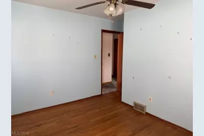 71571 Main Street, St Clairsville, OH 43950 - Photo 11