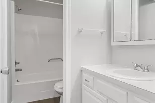 1222 W Maple St, North Canton, OH 44720 - Photo 9