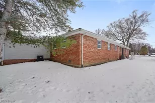 321 Meadowbrook Ave, Youngstown, OH 44512 - Photo 43