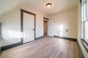 7610 Rosewood Ave, Garfield Heights, OH 44105 - Photo 15