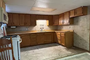 35 Center St, Leetonia, OH 44431 - Photo 5