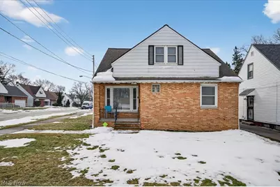 17282 McCracken Road, Maple Heights, OH 44137 - Photo 1