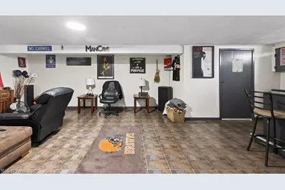 17282 McCracken Road, Maple Heights, OH 44137 - Photo 15