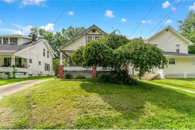34 N Bon Air Avenue, Youngstown, OH 44509 - Photo 1