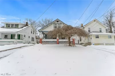 34 N Bon Air Avenue, Youngstown, OH 44509 - Photo 1