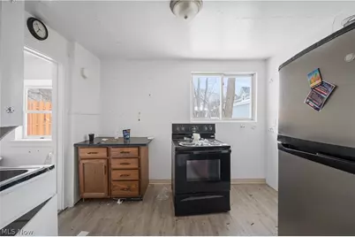 434 Matthews Street, Akron, OH 44306 - Photo 7