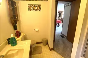 400 Lyons Ave, East Palestine, OH 44413 - Photo 23