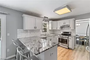 695 Hillcrest Dr, Wadsworth, OH 44281 - Photo 9