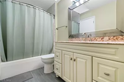 695 Hillcrest Drive, Wadsworth, OH 44281 - Photo 17