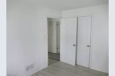 13510 Sherry Avenue, Loveland, OH 44135 - Photo 15