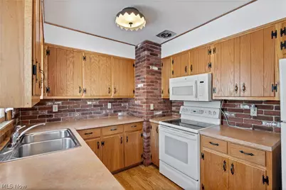 255 Taylor Road, Barberton, OH 44203 - Photo 11