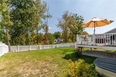 1011 Sunrise Way, Akron, OH 44312 - Photo 31