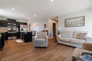 1011 Sunrise Wy, Akron, OH 44312 - Photo 15