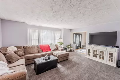 920 Howard Street, Elyria, OH 44035 - Photo 3