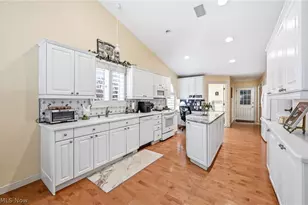 3665 Mercedes Pl, Canfield, OH 44406 - Photo 9