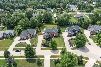 8412 Windsor Way, Grandview Heights, OH 44147 - Photo 3