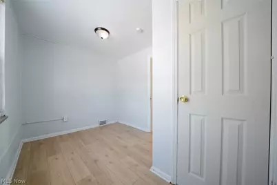 20900 Priday Avenue, Euclid, OH 44123 - Photo 23