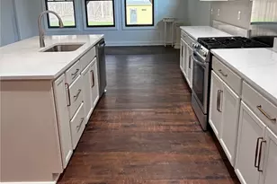 8860 Sharp Rd, Olmsted Twp, OH 44138 - Photo 7