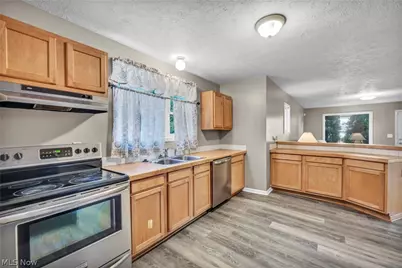 852 Storer Avenue, Akron, OH 44320 - Photo 11