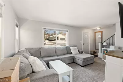 298 E Ford Avenue, Barberton, OH 44203 - Photo 9