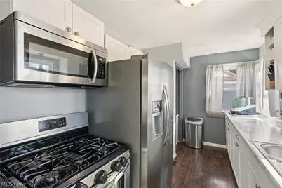 298 E Ford Avenue, Barberton, OH 44203 - Photo 17