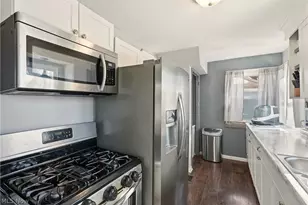 298 E Ford Ave, Barberton, OH 44203 - Photo 17