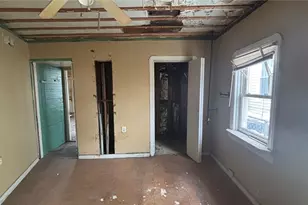 756 Brown St, Akron, OH 44311 - Photo 11