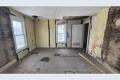 756 Brown Street, Akron, OH 44311 - Photo 21